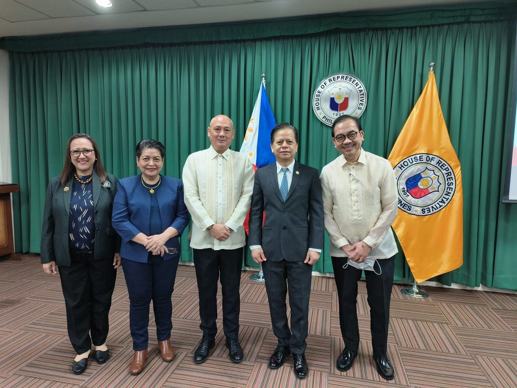 Thomasian health experts serve as resource persons for Congress hearings on e-Pharmacy, e-Botika bill